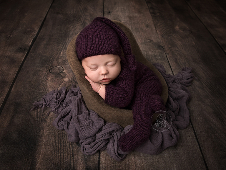Nyföddfotografering med Elsa från Boxholm.
