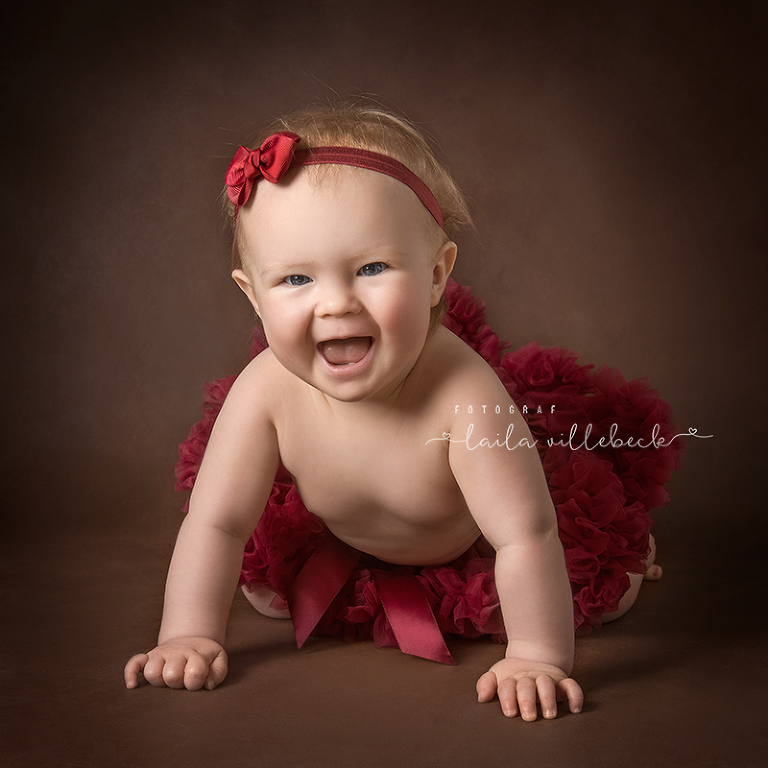 Babyfotografering med outfit från Hoppiloo